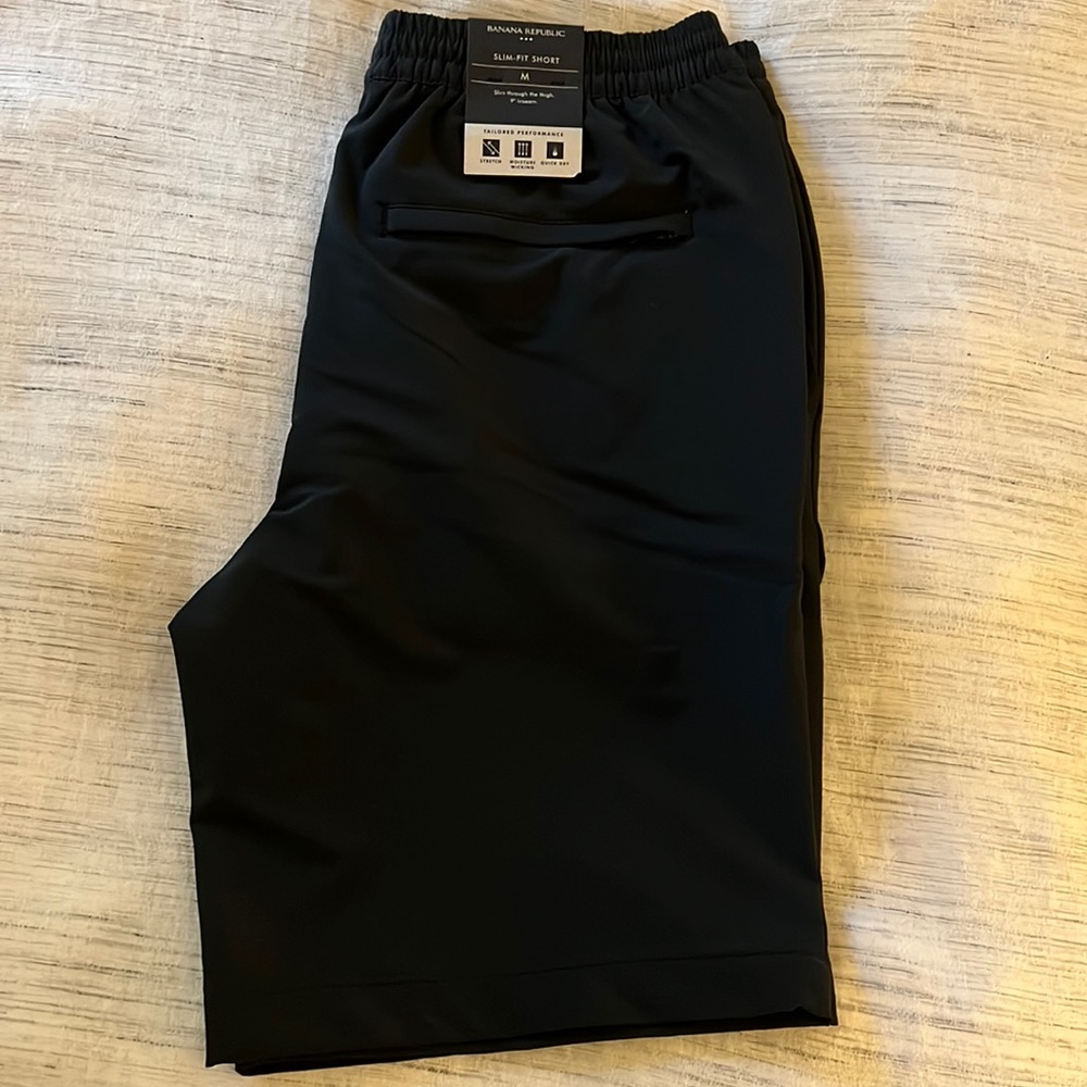 Banana Republic Slim fit Tech Short